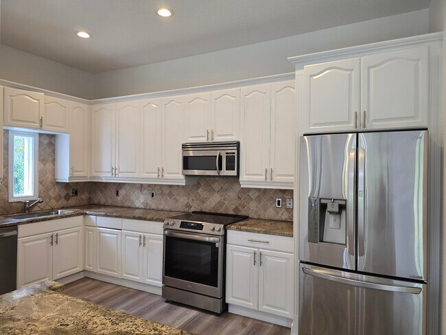 Building Photo - 1106 Staghorn St