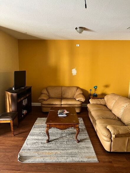 Building Photo - 10617 Shady Falls Ct