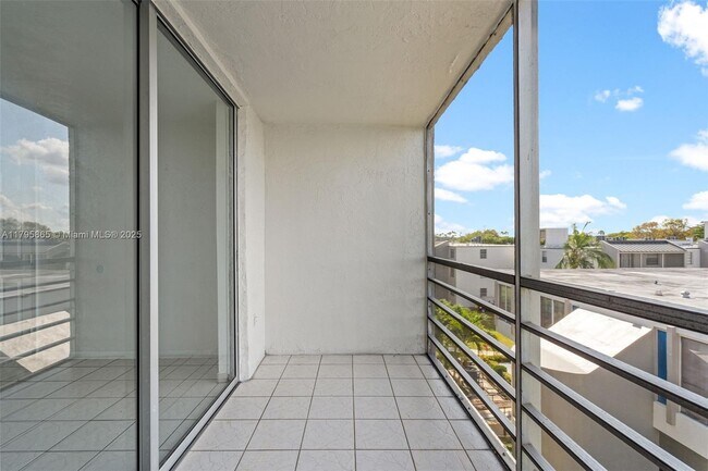 Building Photo - 14170 SW 84th St