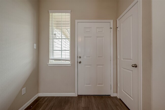 Building Photo - 17219 Quiet Song Ct