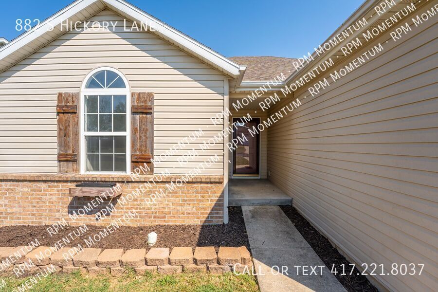 Building Photo - 882 S Hickory Ln