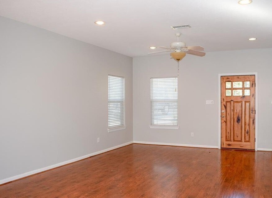 Building Photo - 13396 Teel Rd