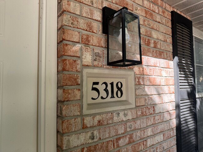 Building Photo - 5318 Godas Cir
