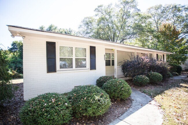 Building Photo - 105 Woody Dr