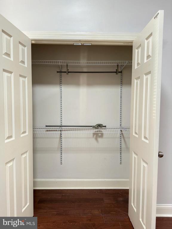 Building Photo - 2528 Poplar St