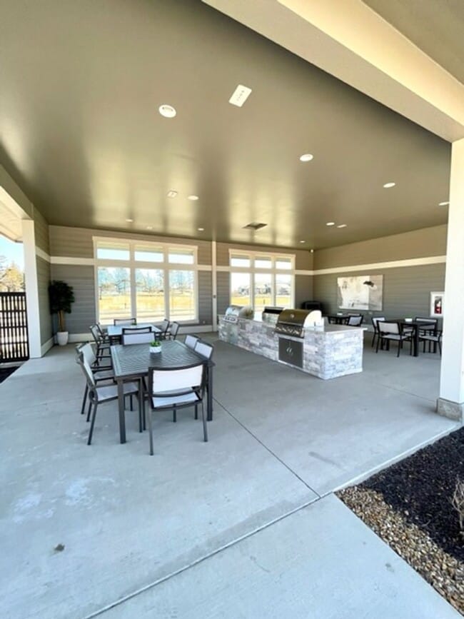 Building Photo - 3070 NE Terreo Pl