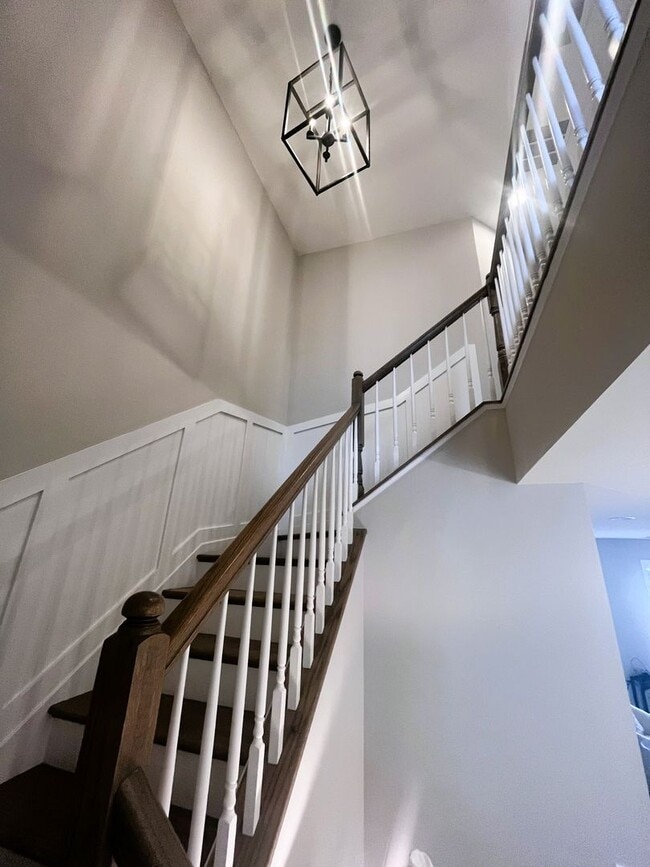 Building Photo - Executive Townhome in Preston Lakes