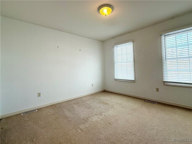 Building Photo - 175 Crown Royal Dr