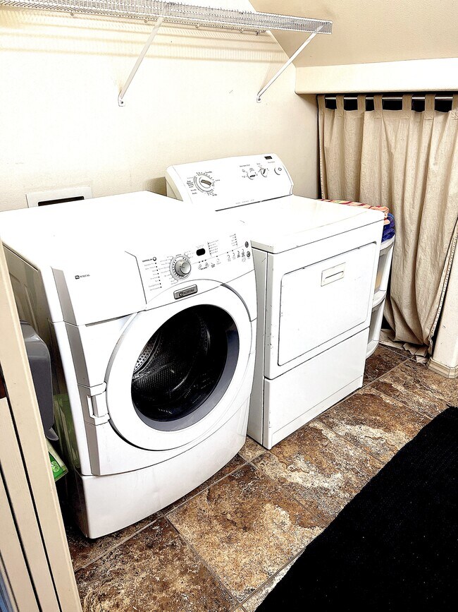 Building Photo - 309 S 15th St