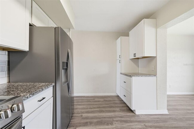 Building Photo - 2434 Australia Way E