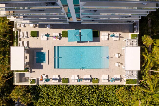 Building Photo - 3730 N Ocean Dr