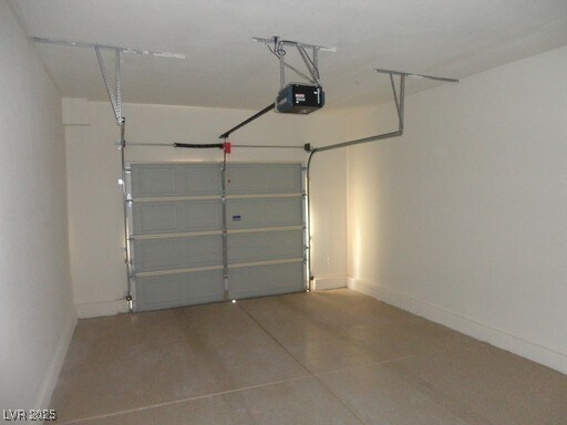 Building Photo - 5855 Valley Dr