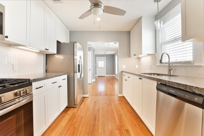 Building Photo - 1204 Birdsall St