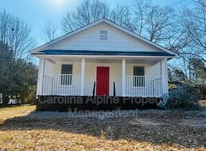 Building Photo - 910 Walnut St