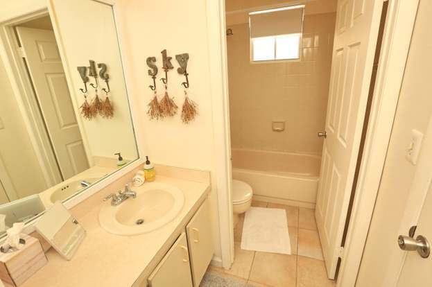 Building Photo - 7265 SW 42nd Ct