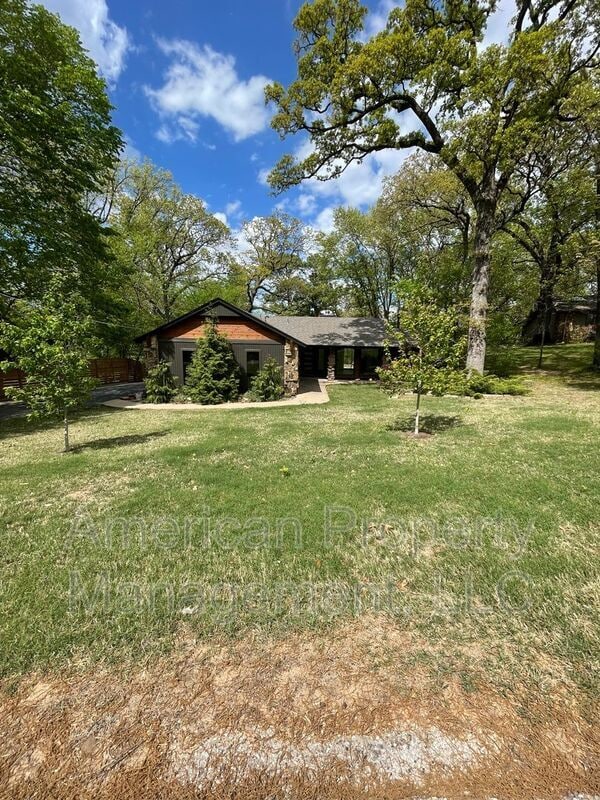 Building Photo - 3711 E 108th St