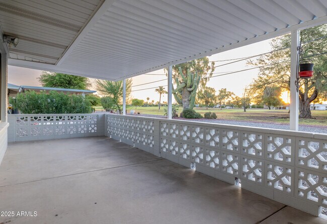 Building Photo - 11417 N 103rd Ave