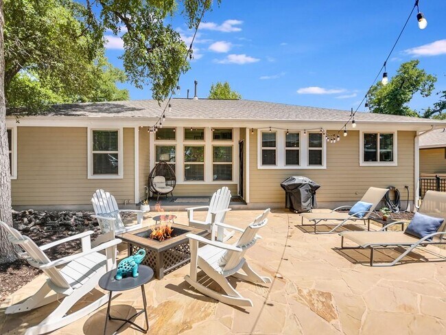 Building Photo - 11205 Avery Station Loop