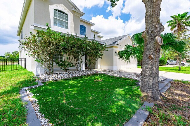 Building Photo - 4/3.5 in Wesley Chapel!