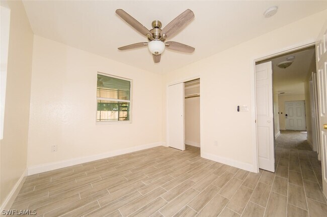 Building Photo - 4330 Deleon St