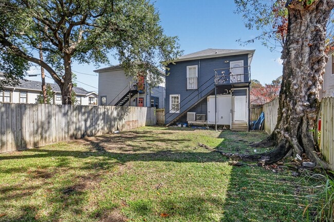 Building Photo - 3132 Robert St