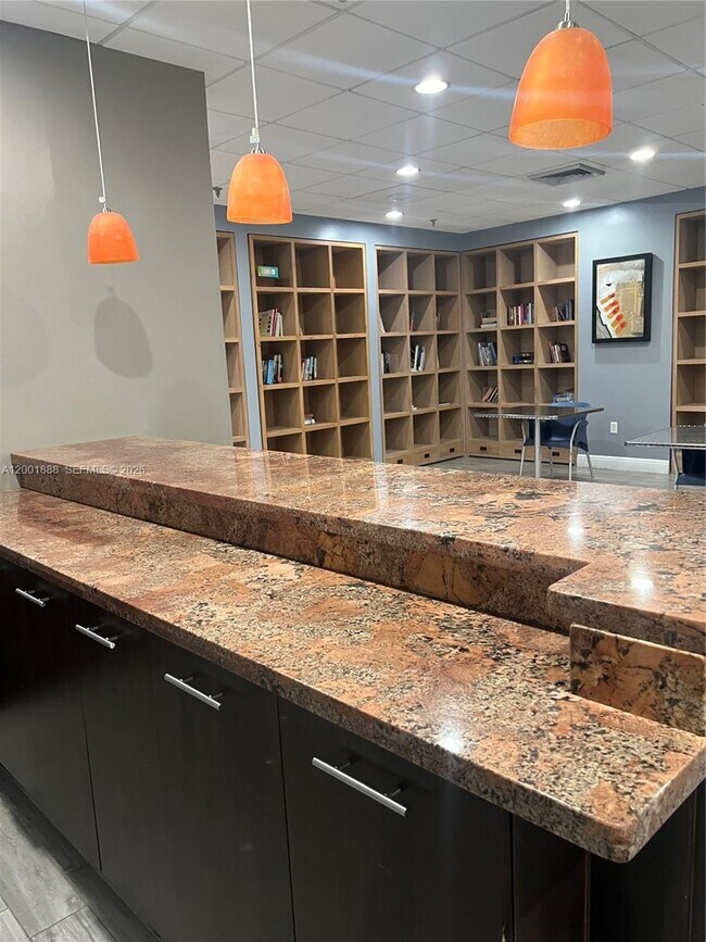 Building Photo - 850 N Miami Ave