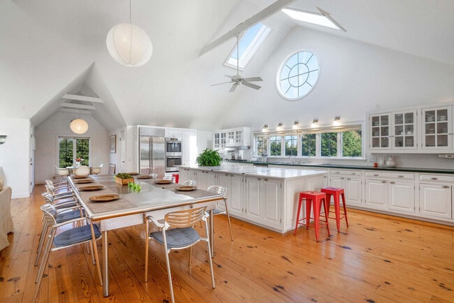 Building Photo - 7470 Sound Ave