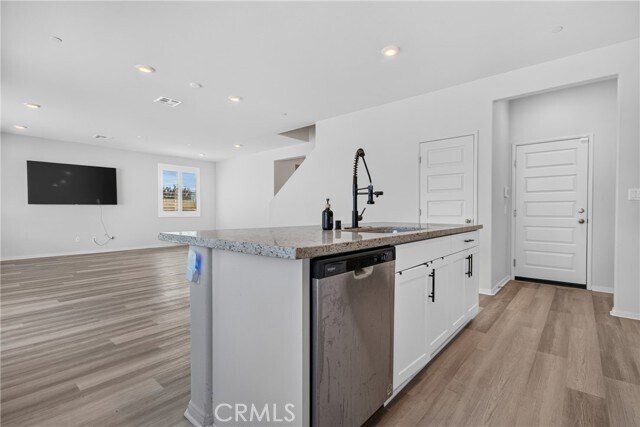 Building Photo - 19154 River Rock Ct