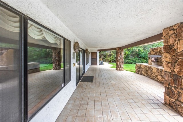 Building Photo - 668 E Sunset Dr N