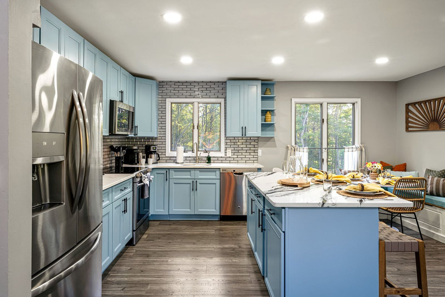 Building Photo - 789 Clearview Dr