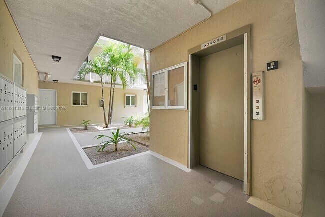 Building Photo - 7740 Camino Real