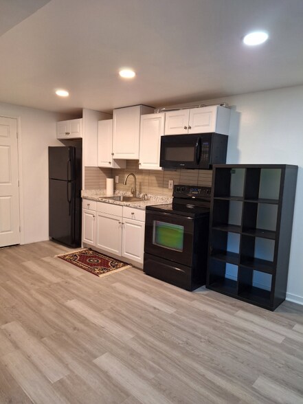 Building Photo - 4012 Bald Hill Terrace