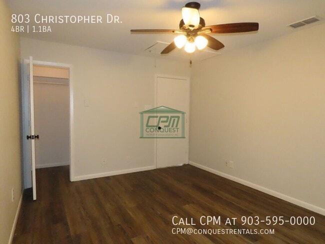 Building Photo - 803 Christopher St