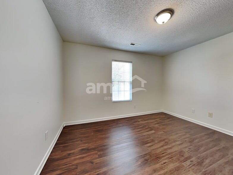 Building Photo - 5 Black Haw Ct