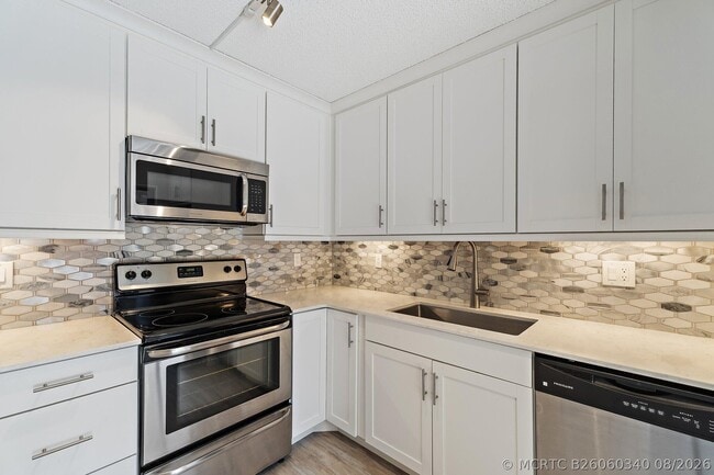 Building Photo - 630 6th Terrace