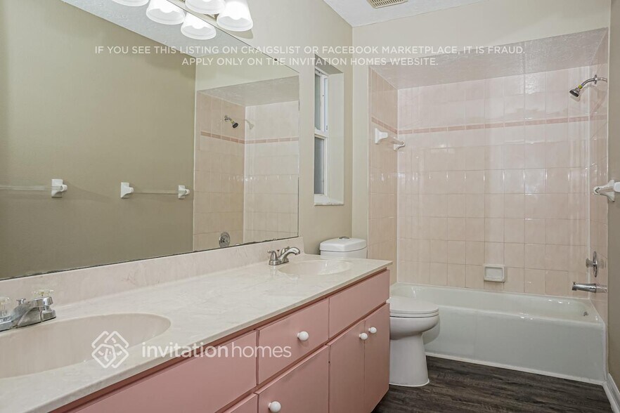 Building Photo - 4495 Diamond Cir E