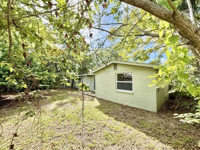 Building Photo - 5707 Quist Dr