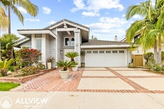 Building Photo - Elegant 3 Bed 2 Bath Home Available in the Heart of Woodbridge!