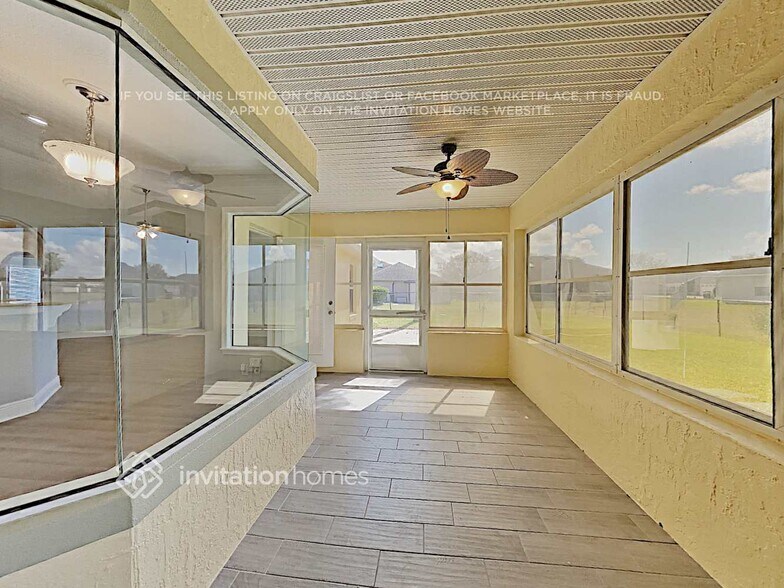 Building Photo - 2303 Sweetwater Blvd