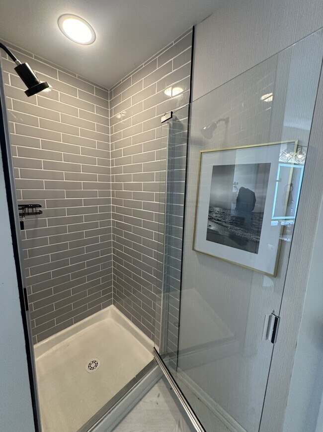 Building Photo - 119 4th St