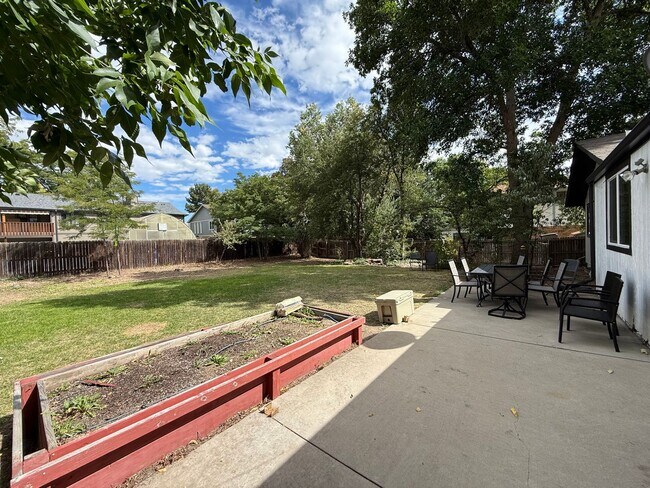 Building Photo - Beautifully Updated Broomfield Home with M...
