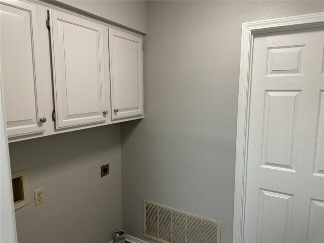 Building Photo - 2485 W Jane Cir Dr