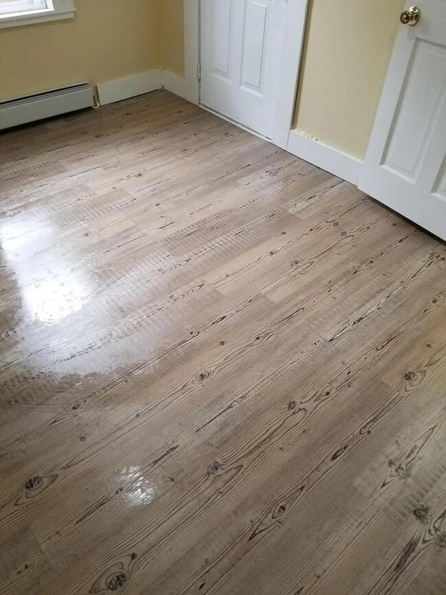 Building Photo - 41 Leavitt St