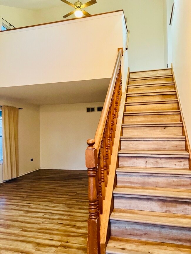 Building Photo - 3524 Willowview Ct