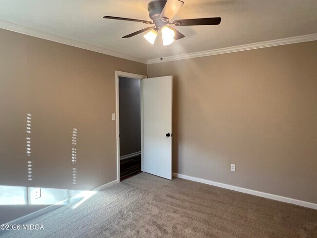 Building Photo - 1943 Northbrook Ave