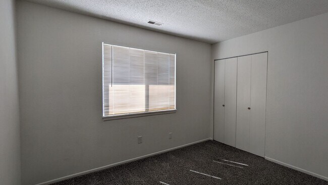 Building Photo - 3450 Cochran Dr