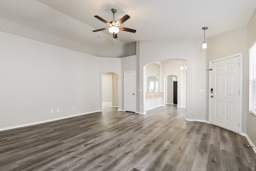Building Photo - 7431 W Dream Maker Pl