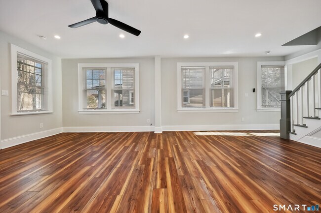 Building Photo - 60 Walter Ave