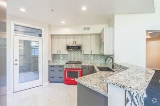Building Photo - 2 Bed / 2 Bath Townhome at Biltmore, Palm ...