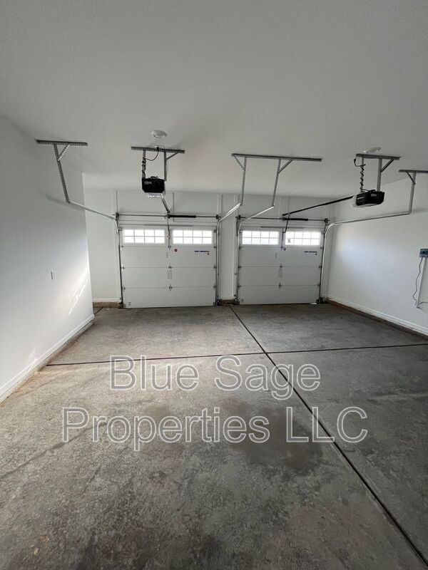 Building Photo - 16423 Demi Dr